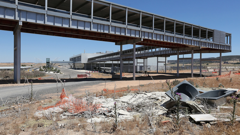 Illustration for article titled Las imágenes más desoladoras de aeropuertos abandonados